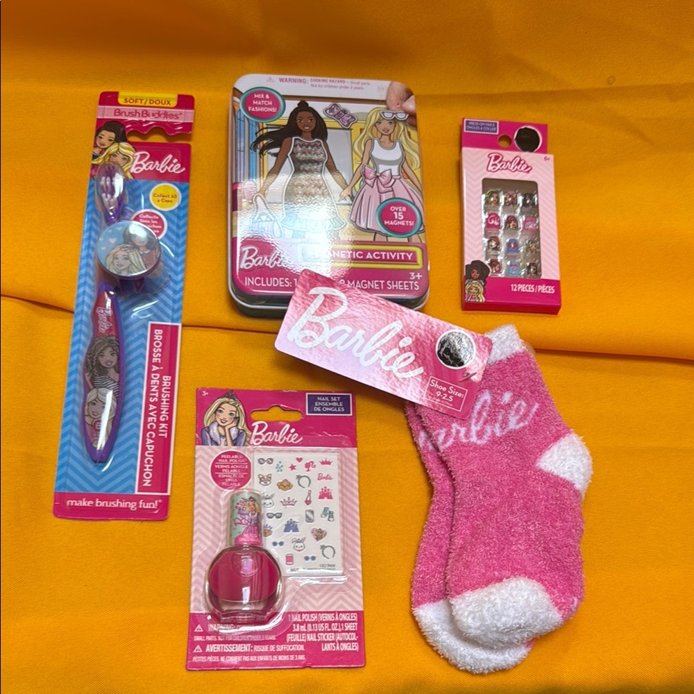 Barbie Gift Set with Socks and Accessories